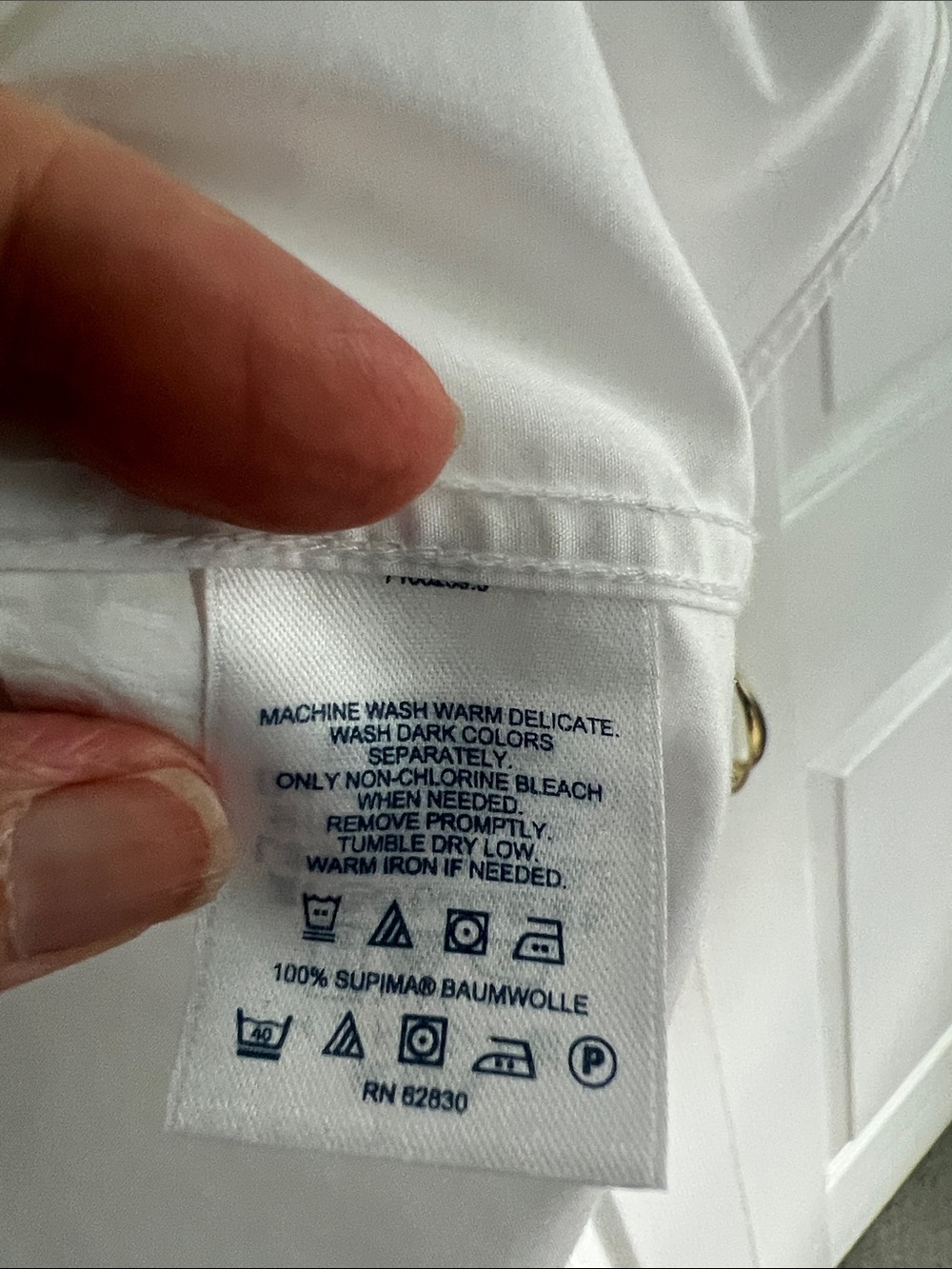 NWOT Women’s lands End SUPIMA cotton White Button-Down Shirt - Picture 4 of 4